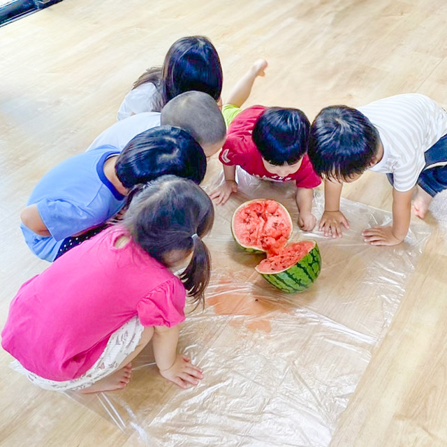 水遊び、すいか割り